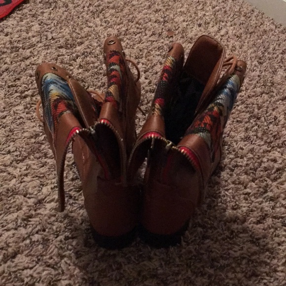 boots - Picture 3 of 3